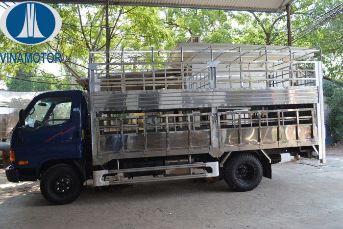 Xe tải chở lợn 2 tầng Hyundai HD700 Đồng Vàng 7 Tấn