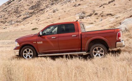 Màu sắc và kiểu dáng 2013 Ram 1500 Laramie Crew Cab