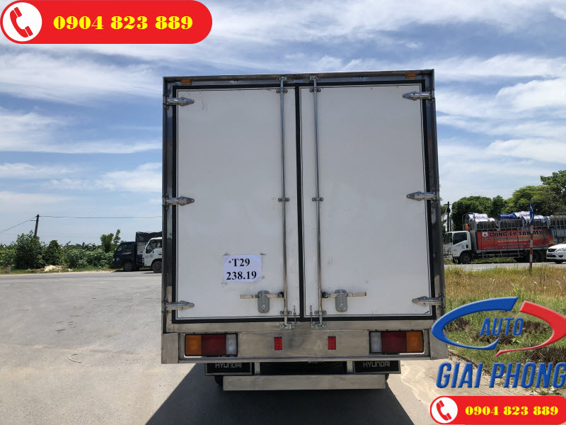 Hyundai 110S Thùng Kín Composite 7 Tấn Thành Công