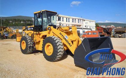 Giới thiệu về Máy xúc lật bánh lốp Hyundai