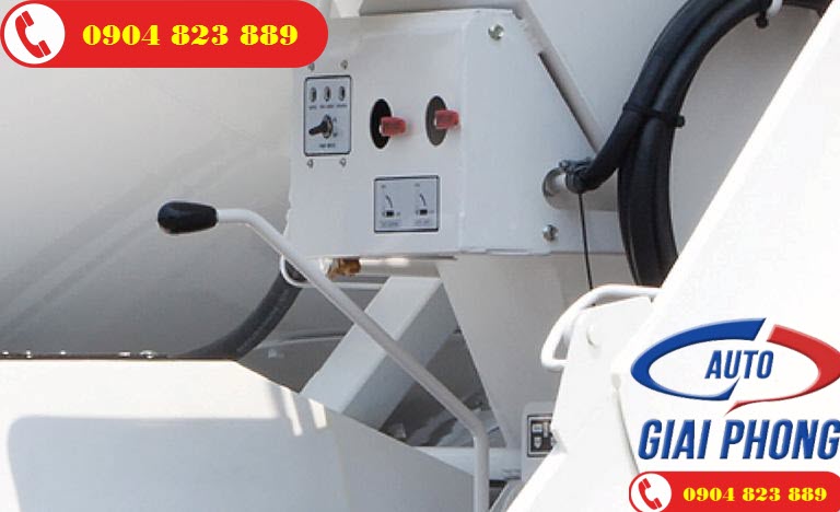 Xe bồn trộn bê tông 7 khối Daewoo K4MVF nhập khẩu nguyên chiếc