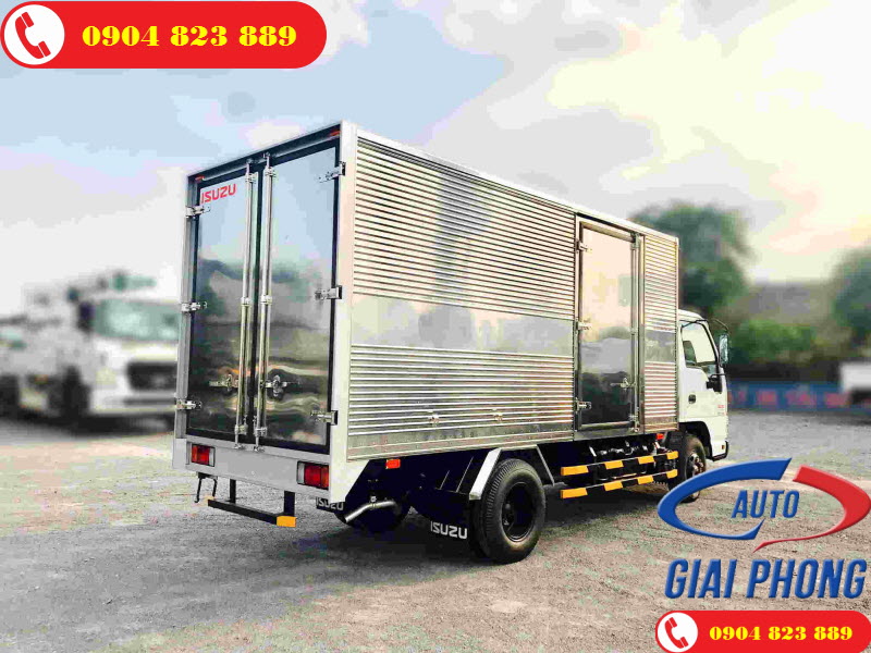 Xe tải 1,9 Tấn Isuzu QKR55H Thùng Kín