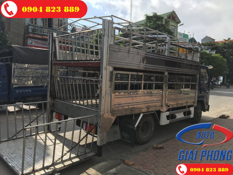 Xe tải Đô Thành IZ65 Gold Chở Lợn 2 Tầng Có Bửng Nâng