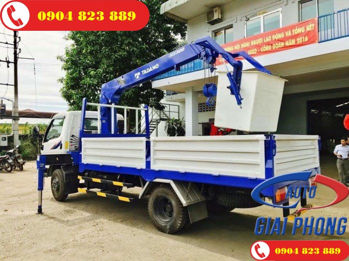 Xe tải HD700 Đồng Vàng gắn cẩu nâng người Tadano 3 Tấn 4 Khúc TM-ZE304MH