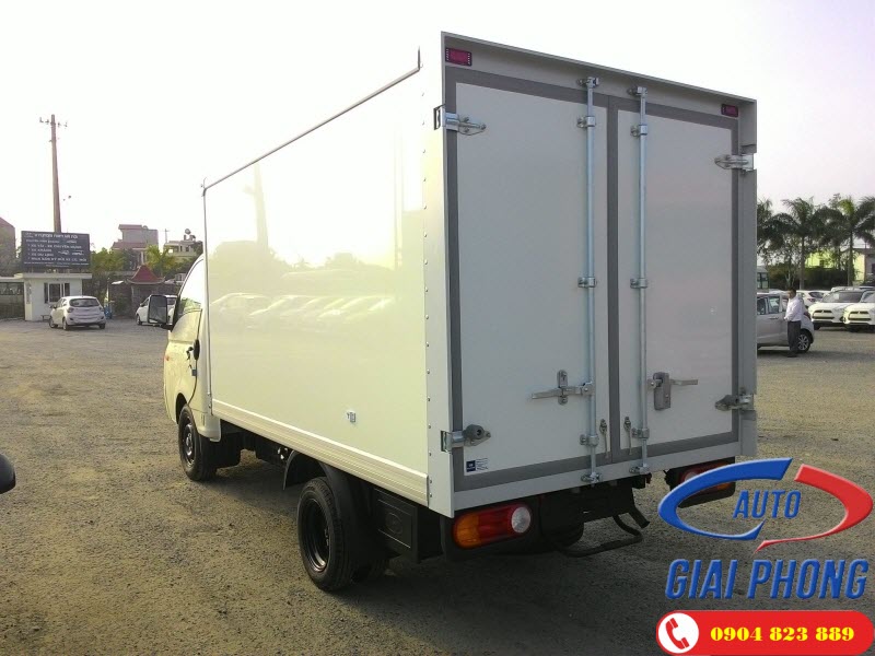 Xe tải Hyundai H100 1 Tấn Thùng Kín