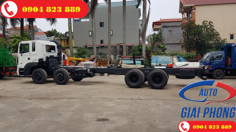 Xe tải Hyundai HD320 Thùng Kín 19 Tấn 4 Chân Nhập Khẩu