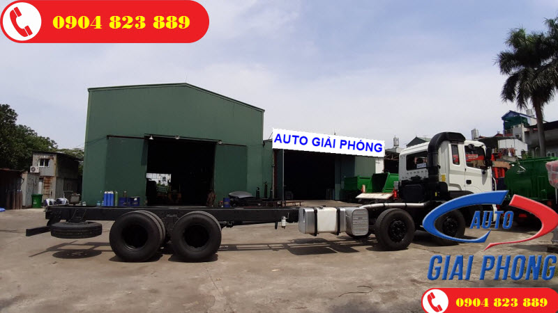 Xe tải Hyundai HD320 Thùng Kín 19 Tấn 4 Chân Nhập Khẩu