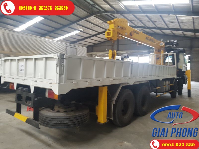 Xe tải Hyundai HD320 gắn cẩu Soosan SCS1015LS 12 Tấn 5 Đốt